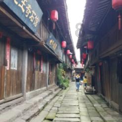 放屁出现的3个情况,可能是“大肠癌”的早期信号,早知道早受益
